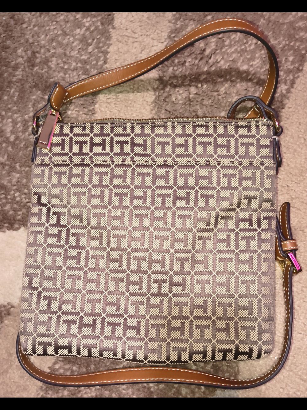 ๐Tommy Hilfiger Jaden Plus crossbody bag - Picture 6 of 9